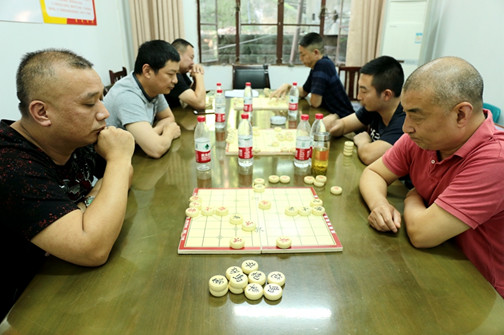 思考斟酌.JPG